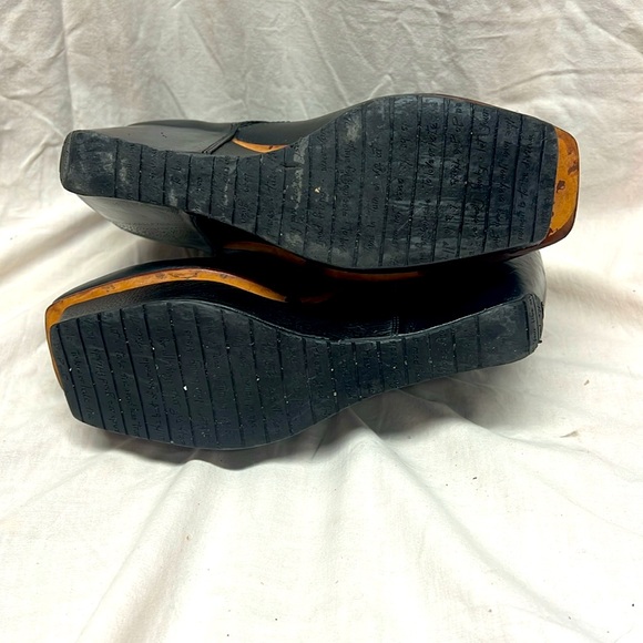 John Fluevog  black leather Peak platform wedge laced ankle boots, size 9. - Picture 7 of 8